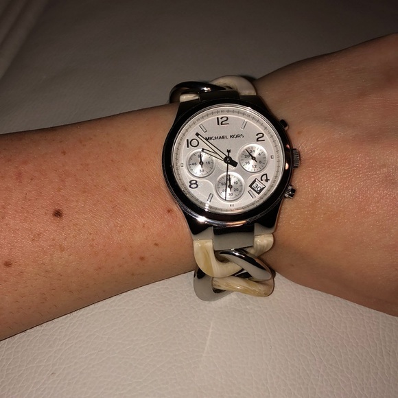 Michael Kors Silver ivory Twist Bracelet Watch - Picture 3 of 6